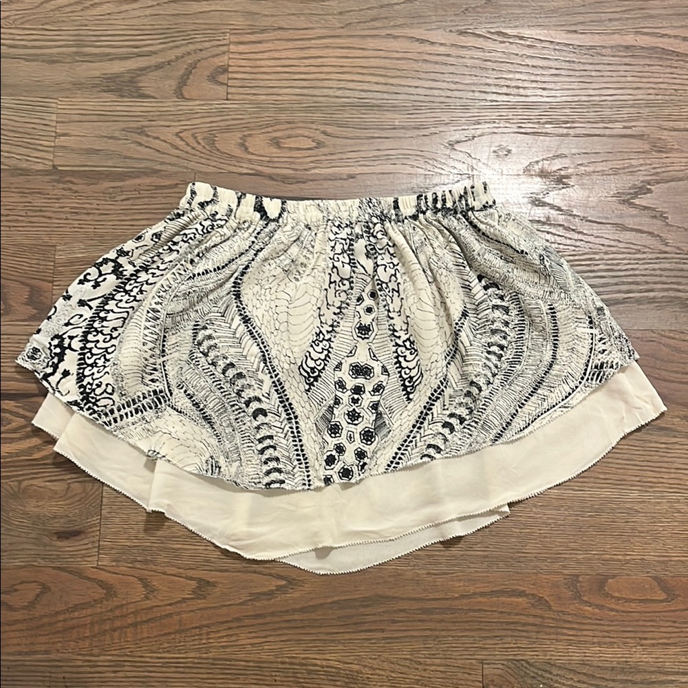 Madison Marcus mini skirt XS EUC